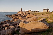 Cte de Granite Rose, Ploumanac'h le phare de Pors Kamor 